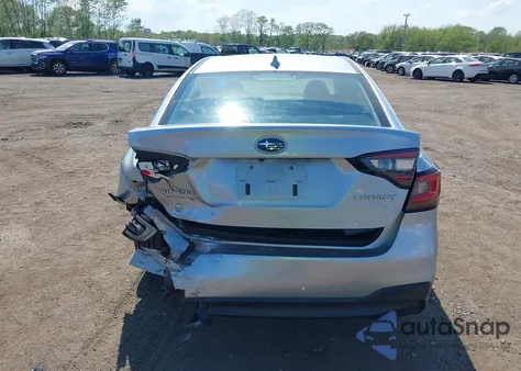 2021 Subaru Legacy Premium z USA, uszkodzony, nr VIN 4S3BWAD6XM3004573